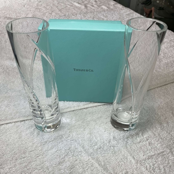 Tiffany and Co. Swirl Optic Bud VASES - Picture 1 of 3